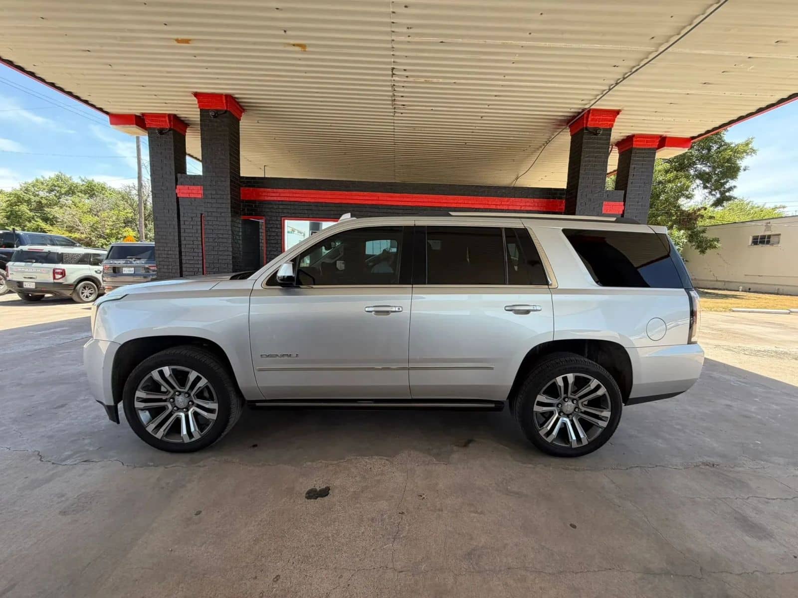 Used 2017 GMC Yukon at Hwy 84 Motors