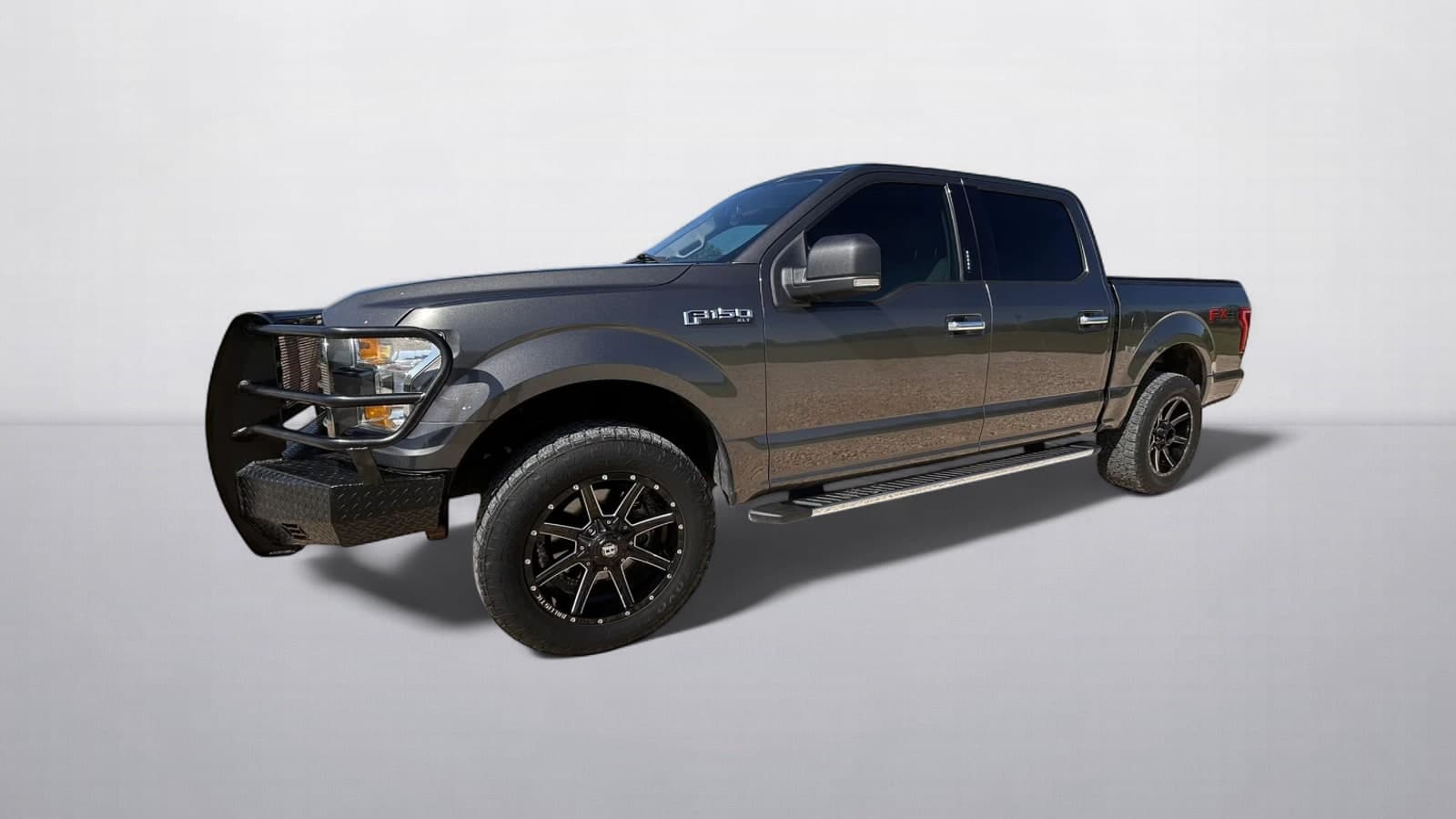 Used 2016 Ford F150 SuperCrew Cab XLT Pickup 4D 5 1/2 ft