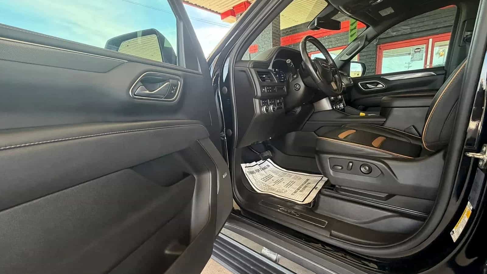 2022 GMC Yukon XL AT4 - Photo 9