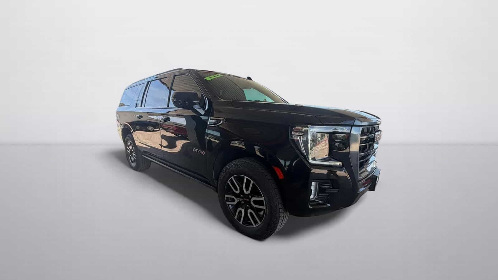2022 GMC Yukon XL AT4 - Photo 2