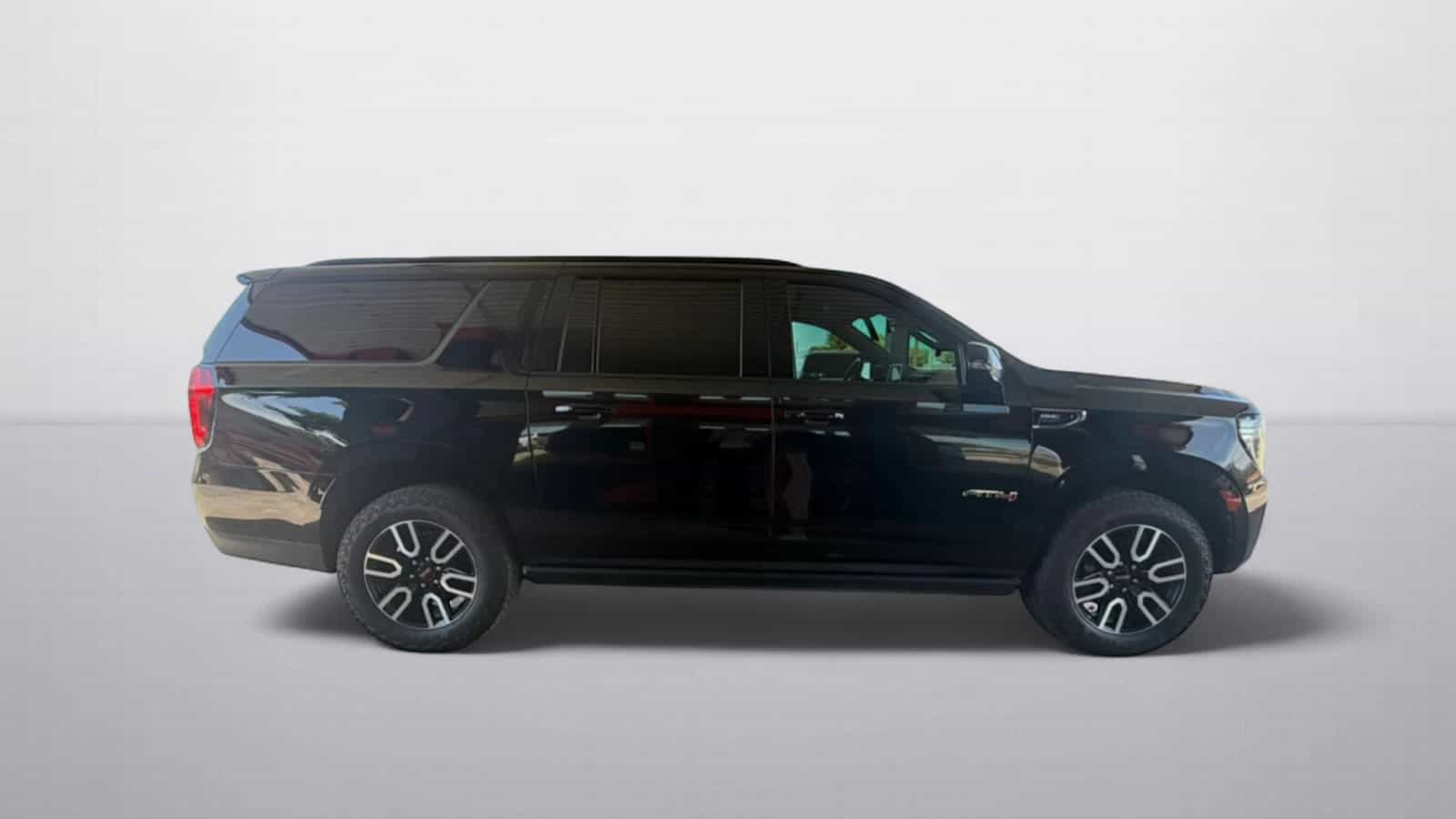 2022 GMC Yukon XL AT4 - Photo 4