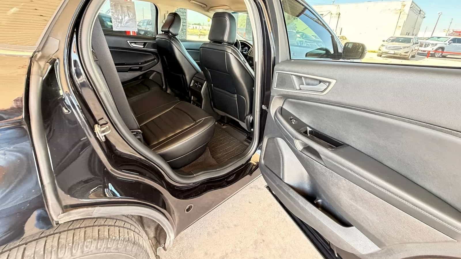 2020 Ford Edge SEL - Photo 17