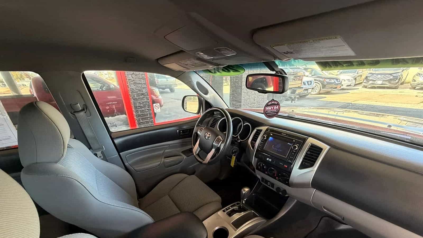 2013 Toyota Tacoma PreRunner - Photo 21