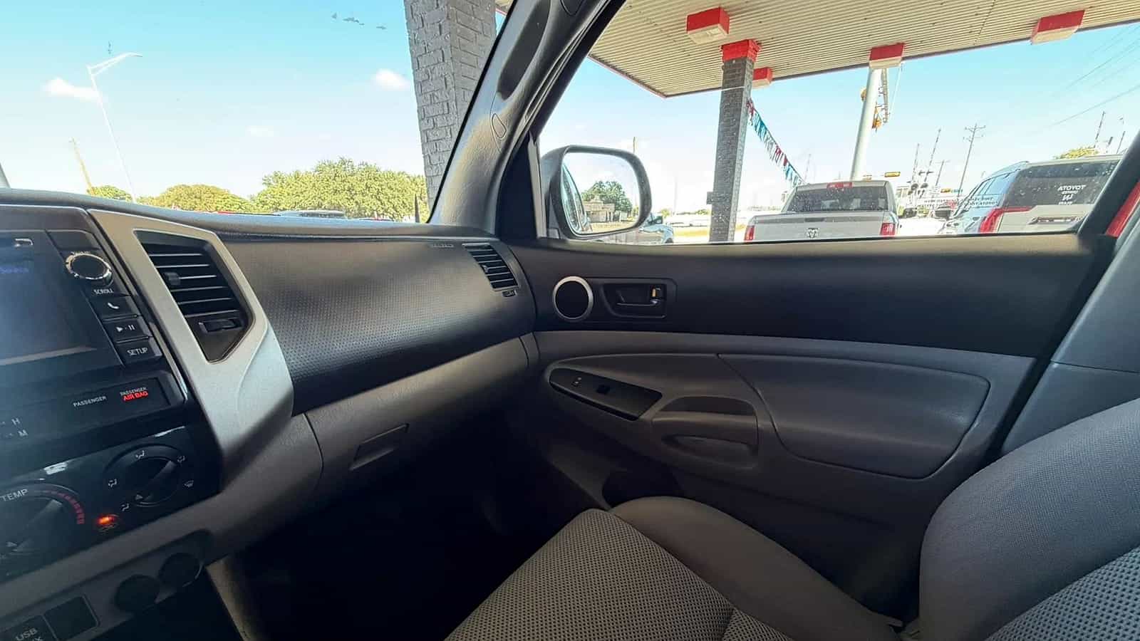 2013 Toyota Tacoma PreRunner - Photo 29