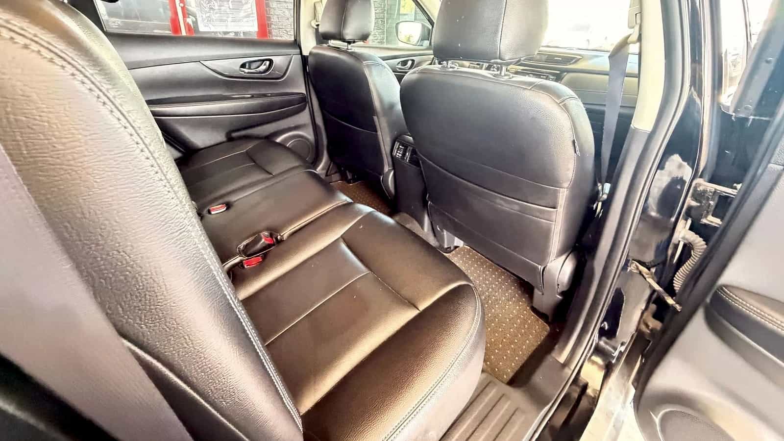 2020 Nissan Rogue SV - Photo 14