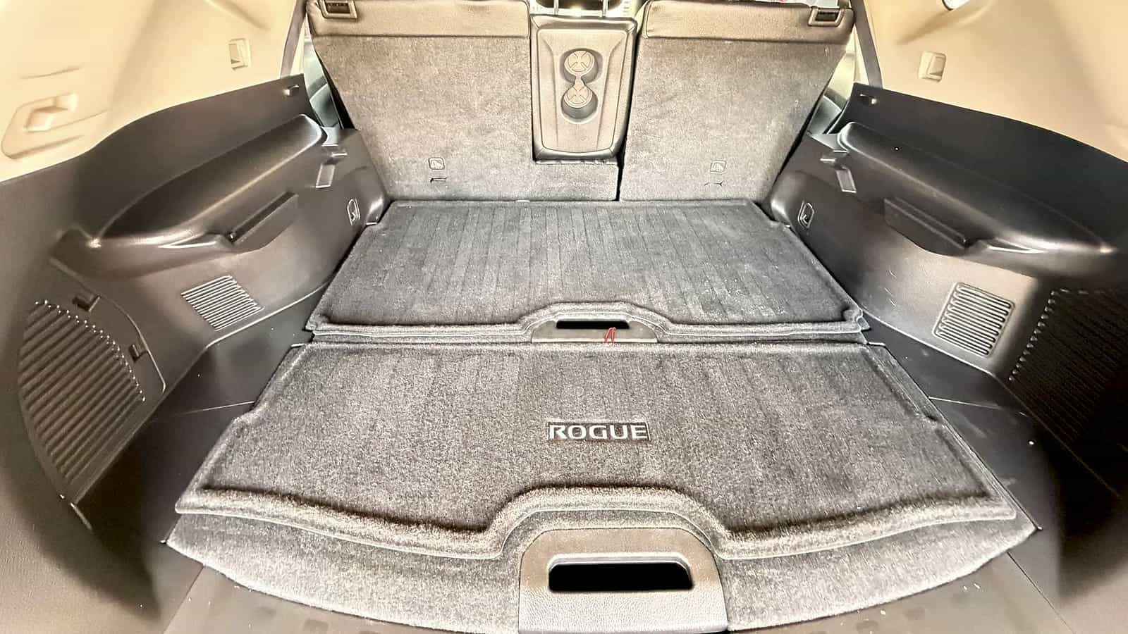 2020 Nissan Rogue SV - Photo 18