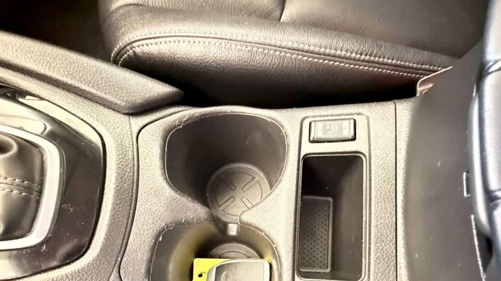 2020 Nissan Rogue SV - Photo 22