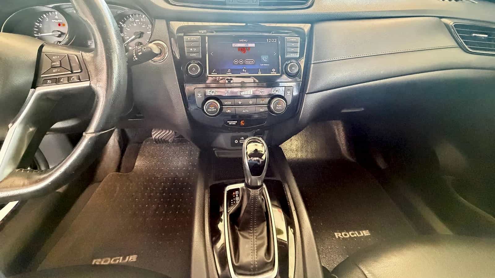2020 Nissan Rogue SV - Photo 11